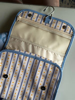 Load image into Gallery viewer, Floral Travel Bag
