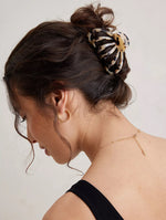 Load image into Gallery viewer, Aimee Claw Hair Clip
